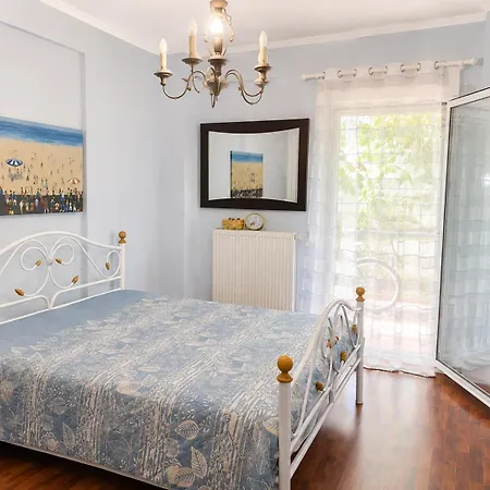 Cozy Garden Retreat With Terrace Near The Sea Флогита